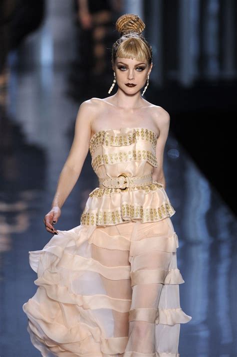 christian Dior runway 2009